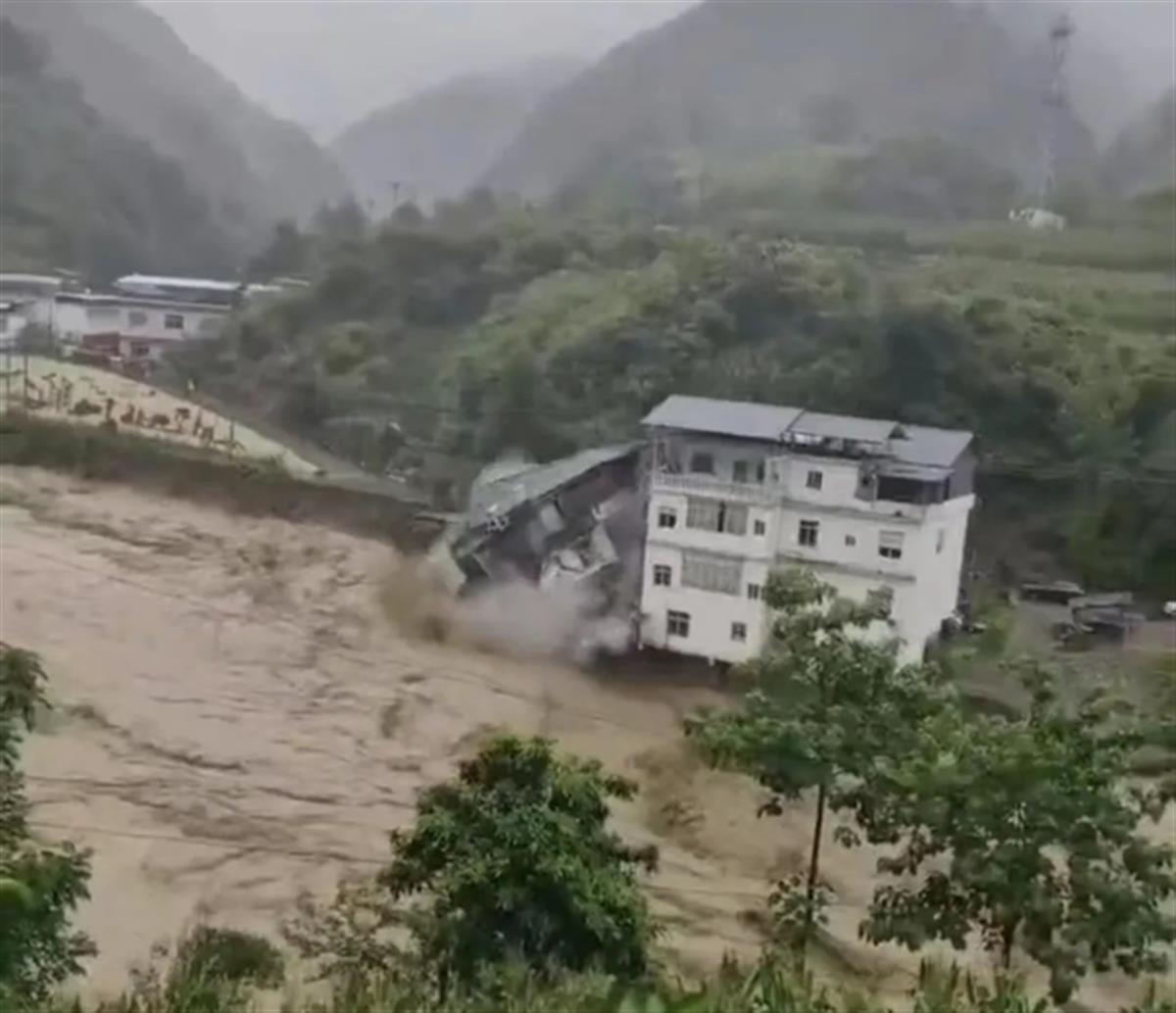 重庆洪水最新消息，城市应对策略与公众关注焦点