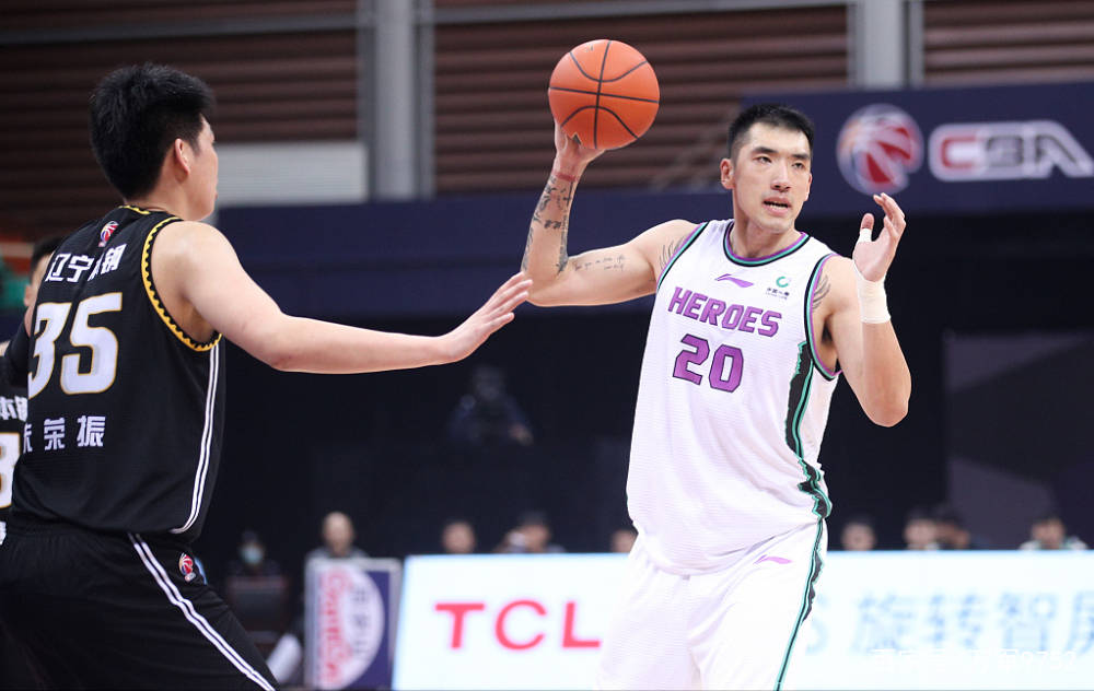 山东男篮昨晚，篮球与友情的温馨之夜