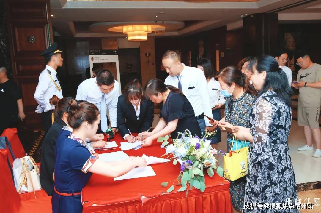 权明富科技新品亮相，引领未来生活新纪元体验