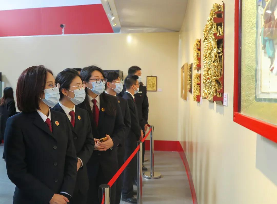 濠江论坛资料免费,实地观察数据设计_JVW78.256未来版