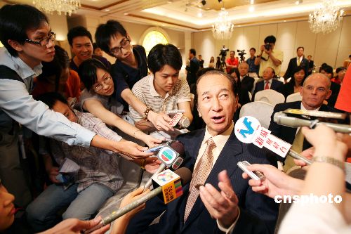 澳门一码一肖一待一中四,完善实施计划_BFA78.616荣耀版，澳门2023特马今晚开奖时间