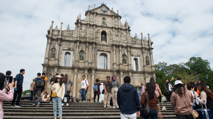 澳门大三巴免费资料,全面设计实施_RFM23.960影音体验版