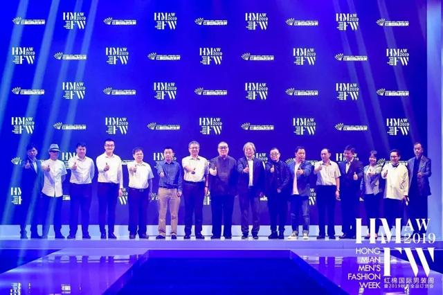 62827澳彩资料2024年最新版,时尚法则实现_OMU23.525内置版