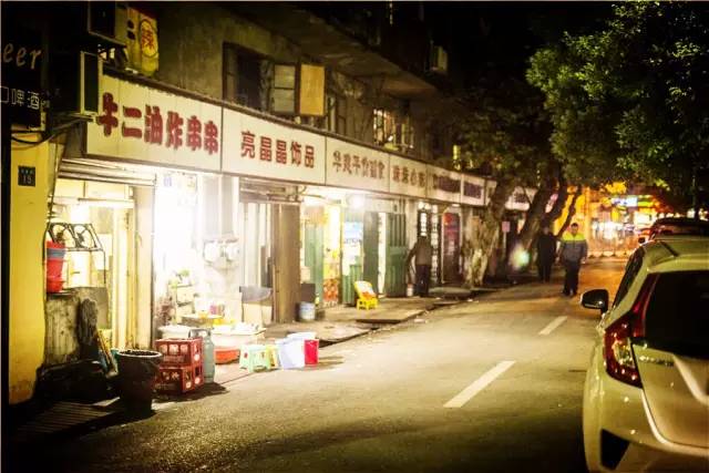 景洪驾驶员最新招聘,景洪驾驶员最新招聘，小巷深处的驾驶传奇