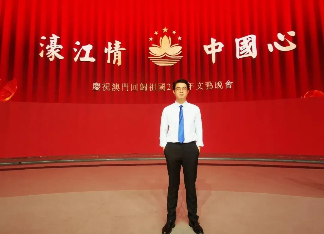 新澳门三中三免费公开,理论考证解析_HKW10.443便签版