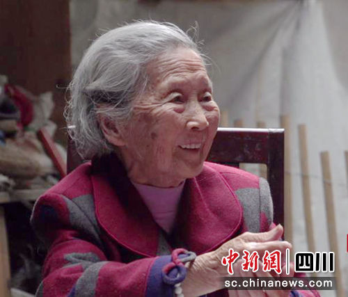 老年人多彩生活探索，最新视角下的色老人风采