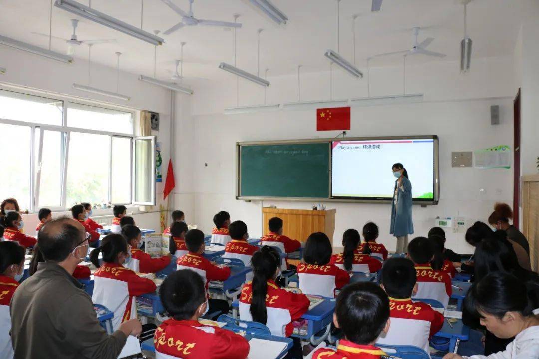 秦老师最新动态，引领教育创新潮流前沿