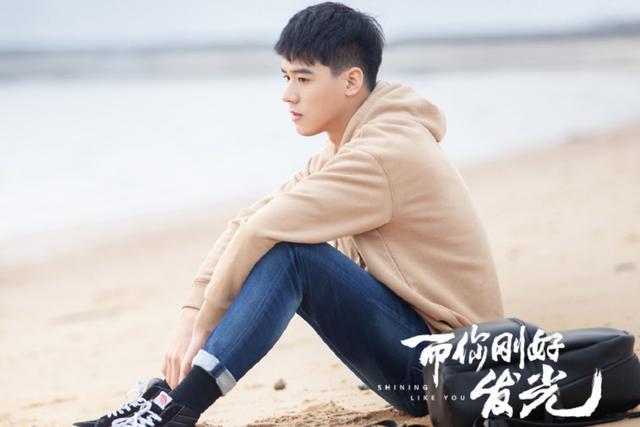 李国毅最新励志故事，变化中的力量与自信成就梦想之路