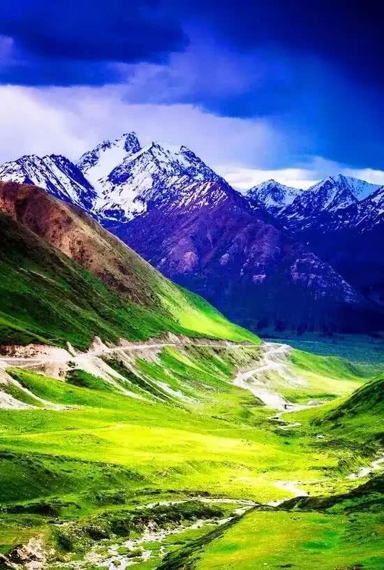 全国高铁最新动态，乘高铁探索自然美景，内心平和之旅